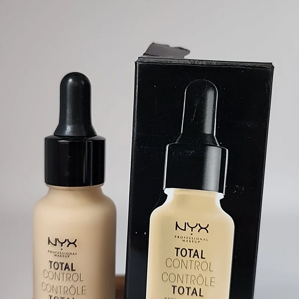 NYX Total Control Drop Foundation- TCDF08